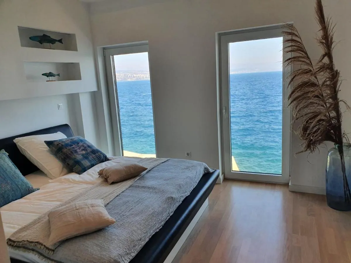 First Row To The Sea Apartment Opatija