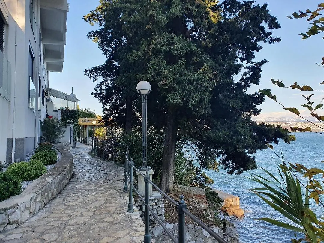 First Row To The Sea Apartman Abbázia